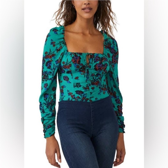 Free People Tops - NWT Beautiful free people top. Unfortunately it was too small for me 🥺